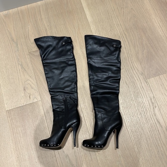Over the knee boots - Picture 10 of 10